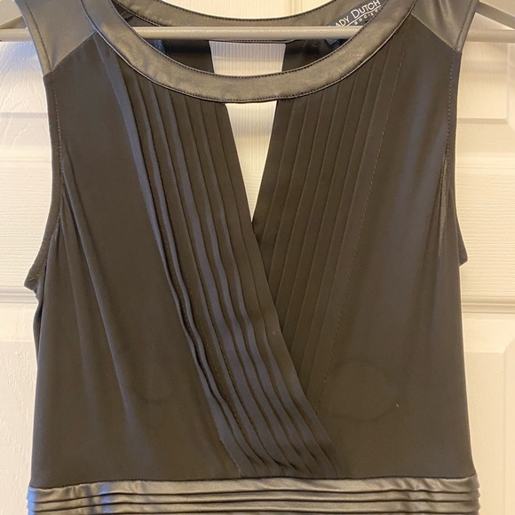 The perfect little black dress - Picture 6 of 7